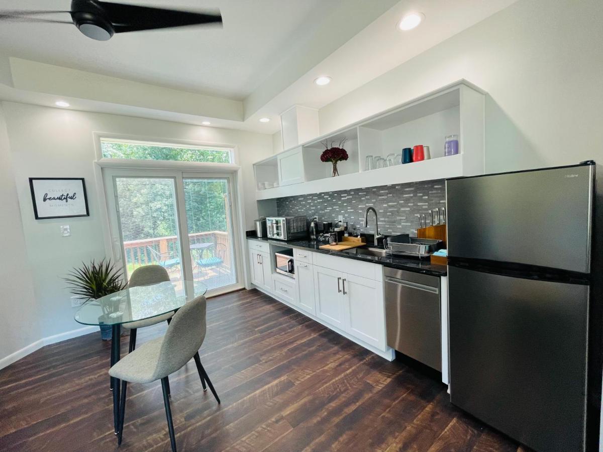 Apartmán Sonsak - Unit 3 Charlottesville Exteriér fotografie