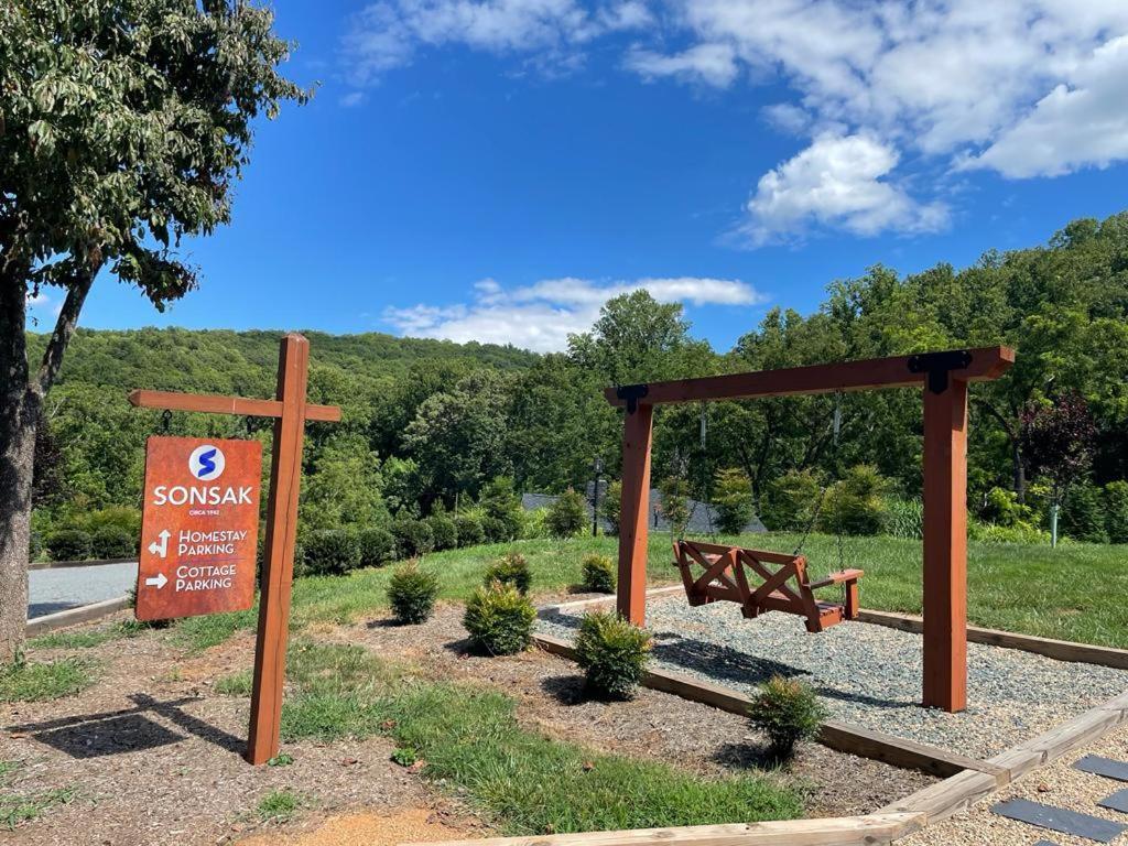 Apartmán Sonsak - Unit 3 Charlottesville Exteriér fotografie